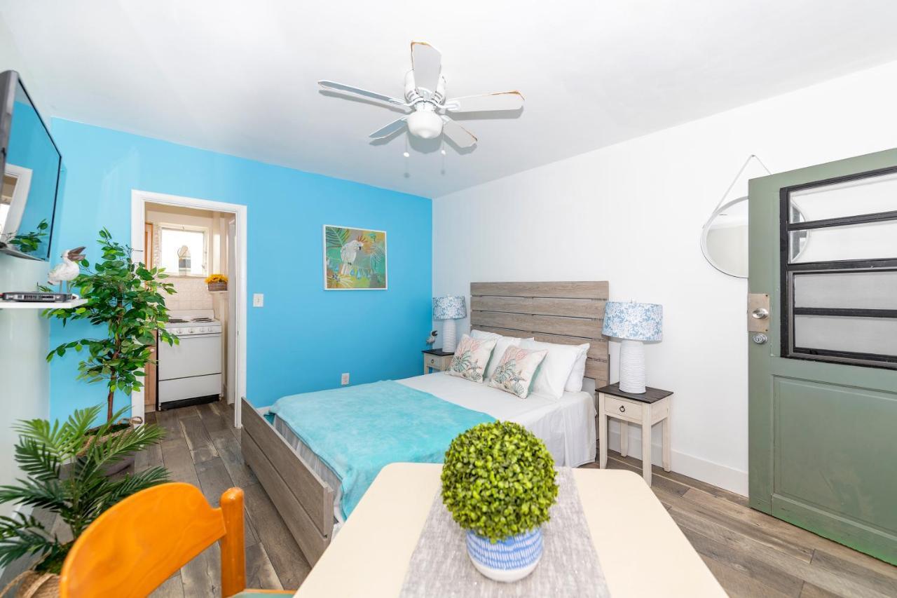 Tropic Isle Hotel & Apartment ハリウッド エクステリア 写真