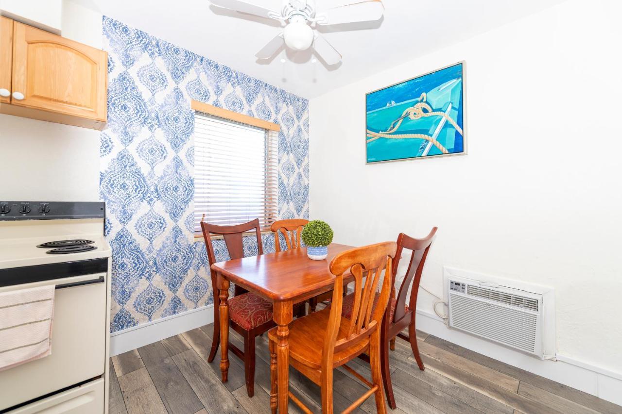 Tropic Isle Hotel & Apartment ハリウッド エクステリア 写真