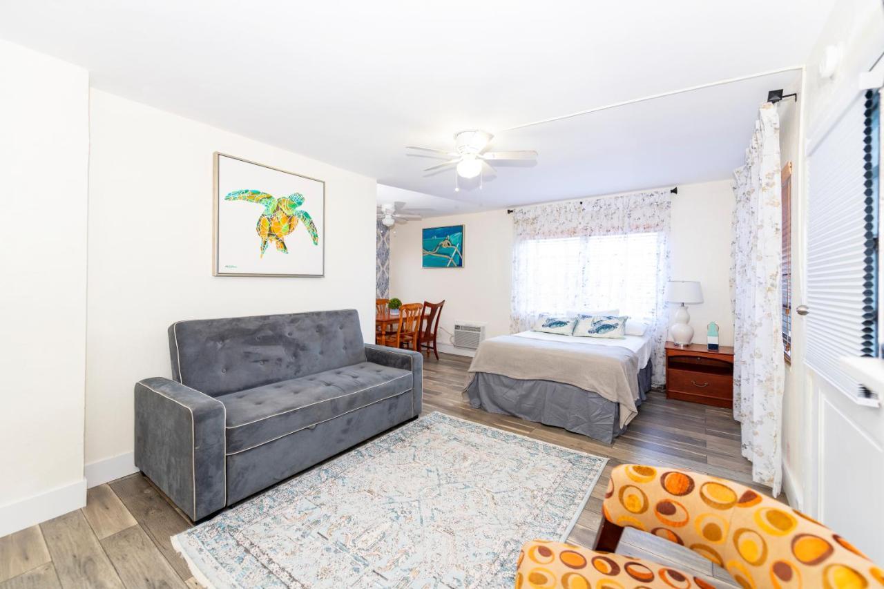 Tropic Isle Hotel & Apartment ハリウッド エクステリア 写真