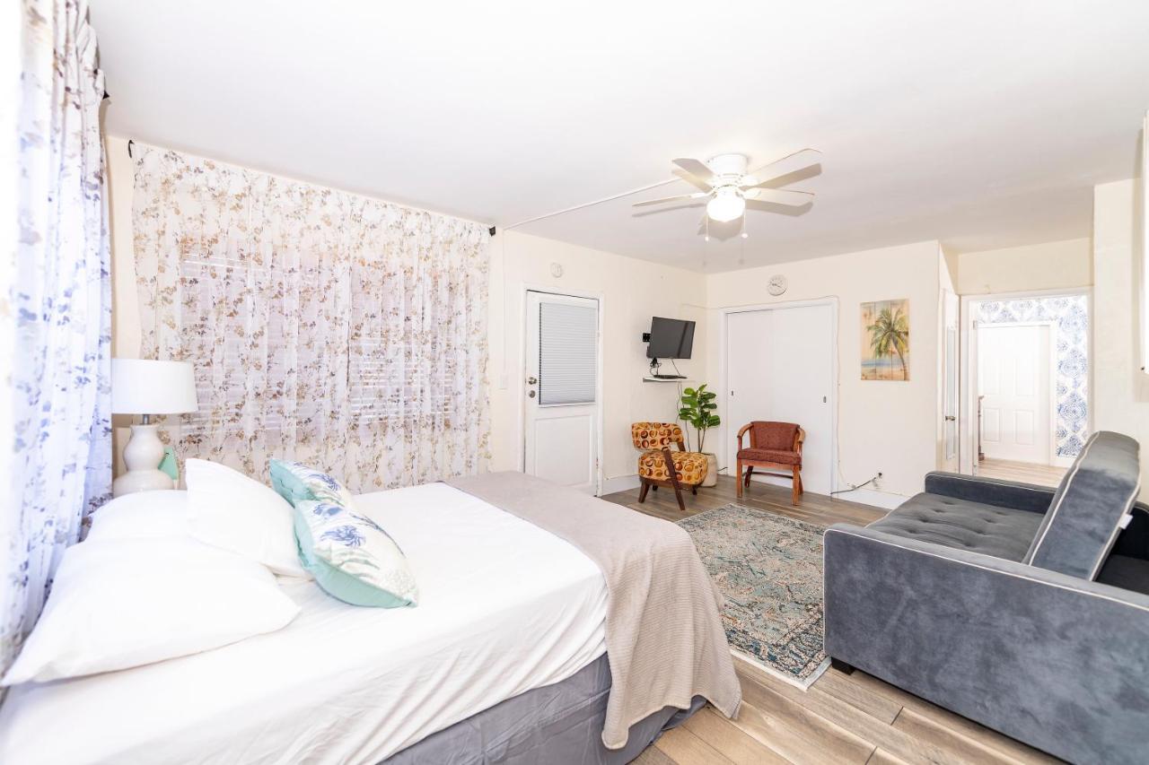 Tropic Isle Hotel & Apartment ハリウッド エクステリア 写真
