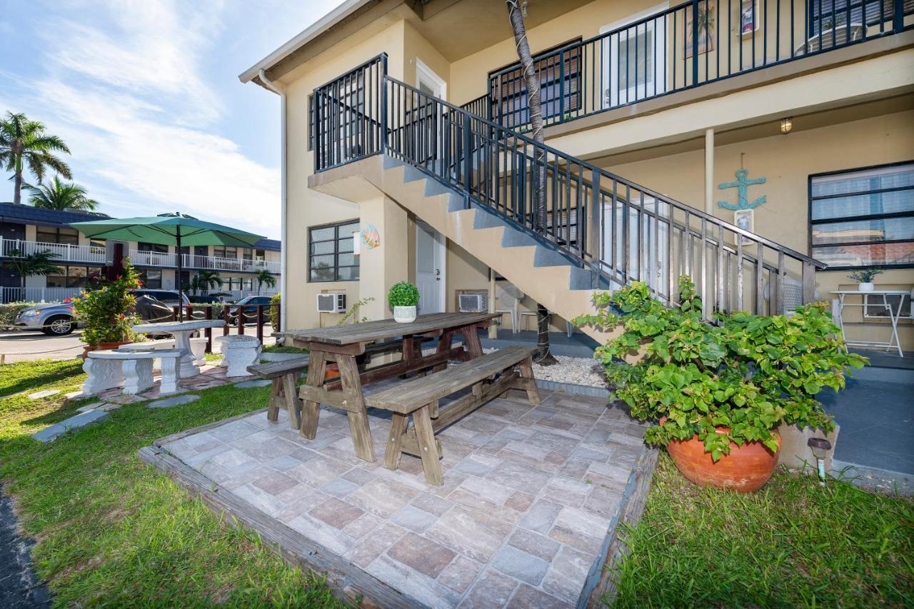 Tropic Isle Hotel & Apartment ハリウッド エクステリア 写真