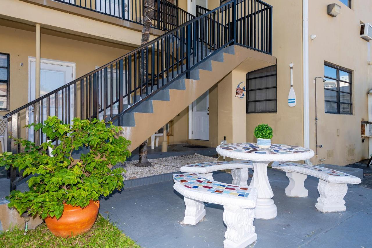 Tropic Isle Hotel & Apartment ハリウッド エクステリア 写真